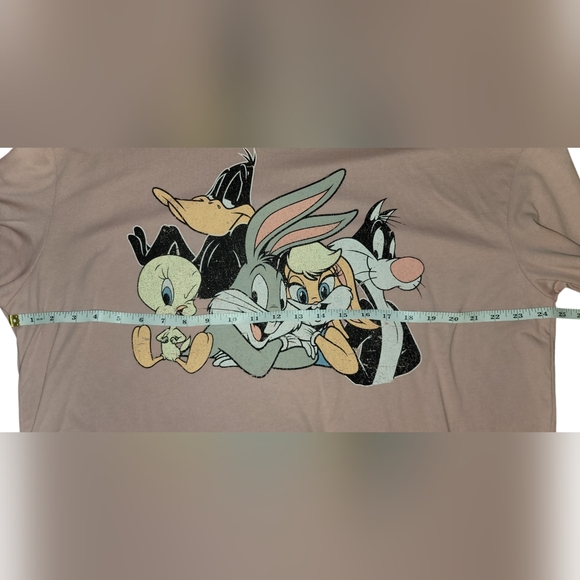NWT Looney Tunes Women's Cropped Long Sleeve Graphic Tee Size 3XL - Picture 6 of 8